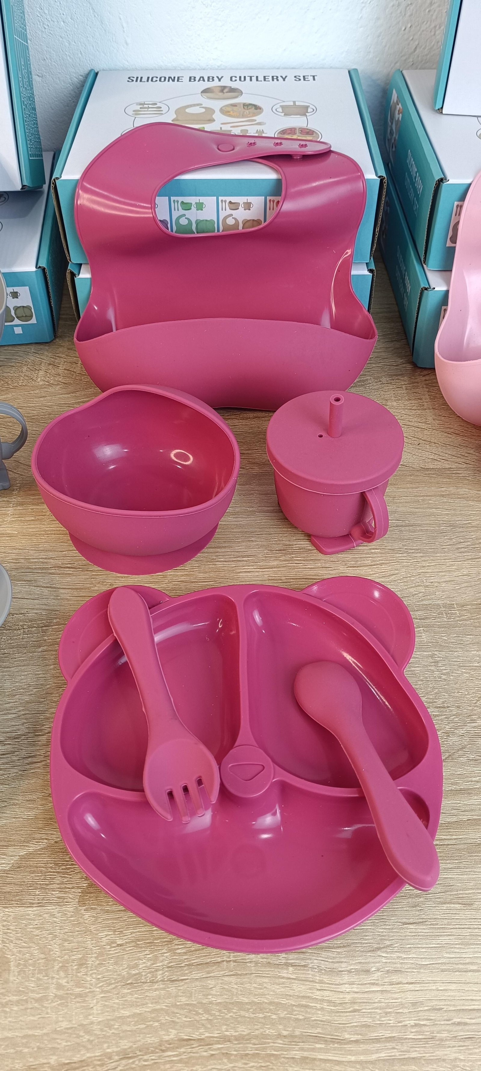 طقم السيليكون للأطفال